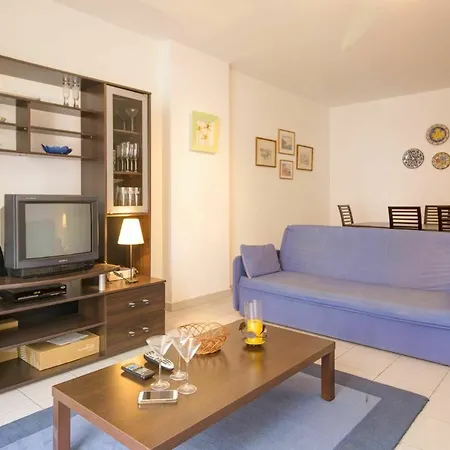 דירה Sleeps 4 With Wifi פורטימאו