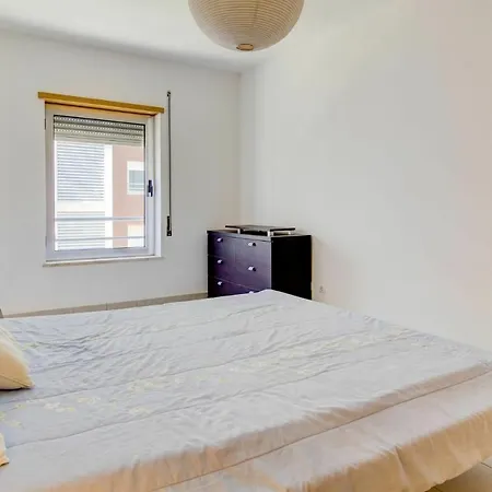 Sleeps 4 With Wifi פורטימאו