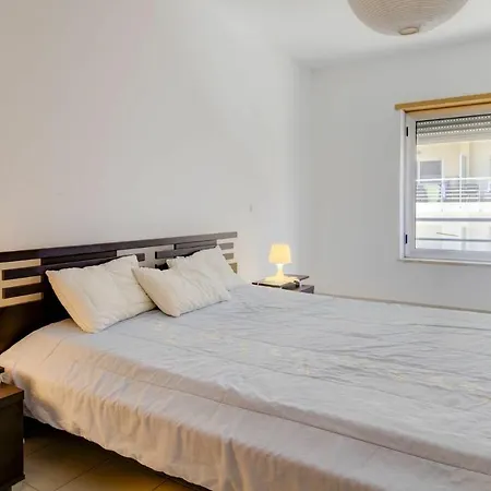 Sleeps 4 With Wifi * פורטימאו